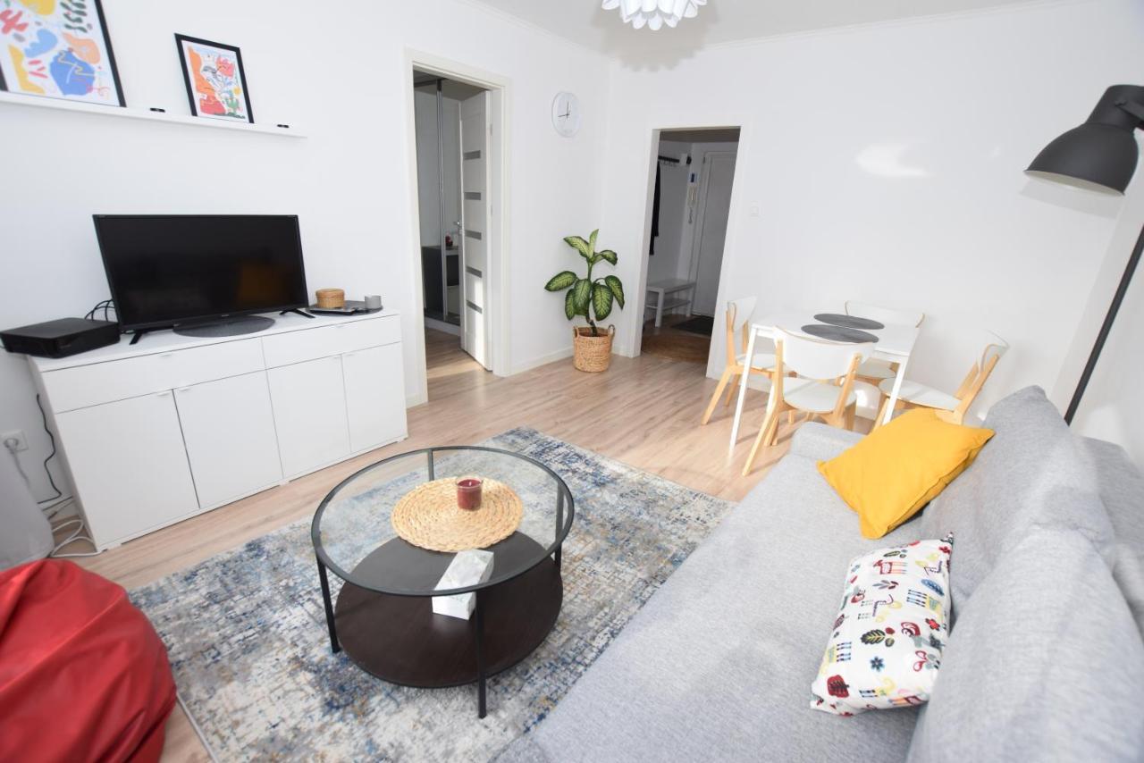 Ferienwohnung Rondo Onz Warschau Exterior foto